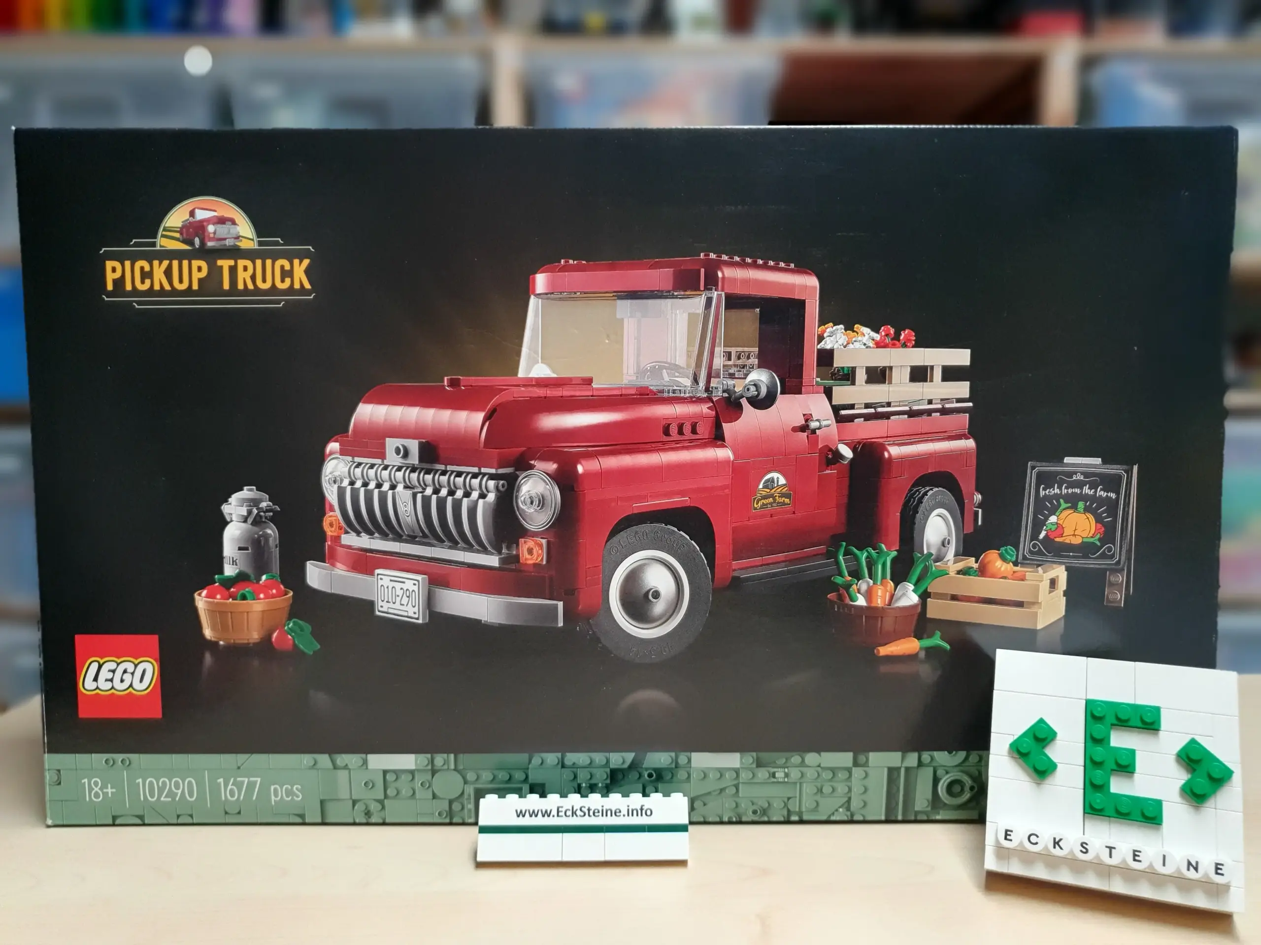 EckSteine Produktbild vom Set Pickup der Marke LEGO mit der Setnummer 10290 aus der Kategorie ICONS - CREATOR EXPERT.