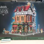 EckSteine Produktbild vom Set Eckhaus im Tudorstil der Marke LEGO mit der Setnummer 10350 aus der Kategorie ICONS - CREATOR EXPERT.