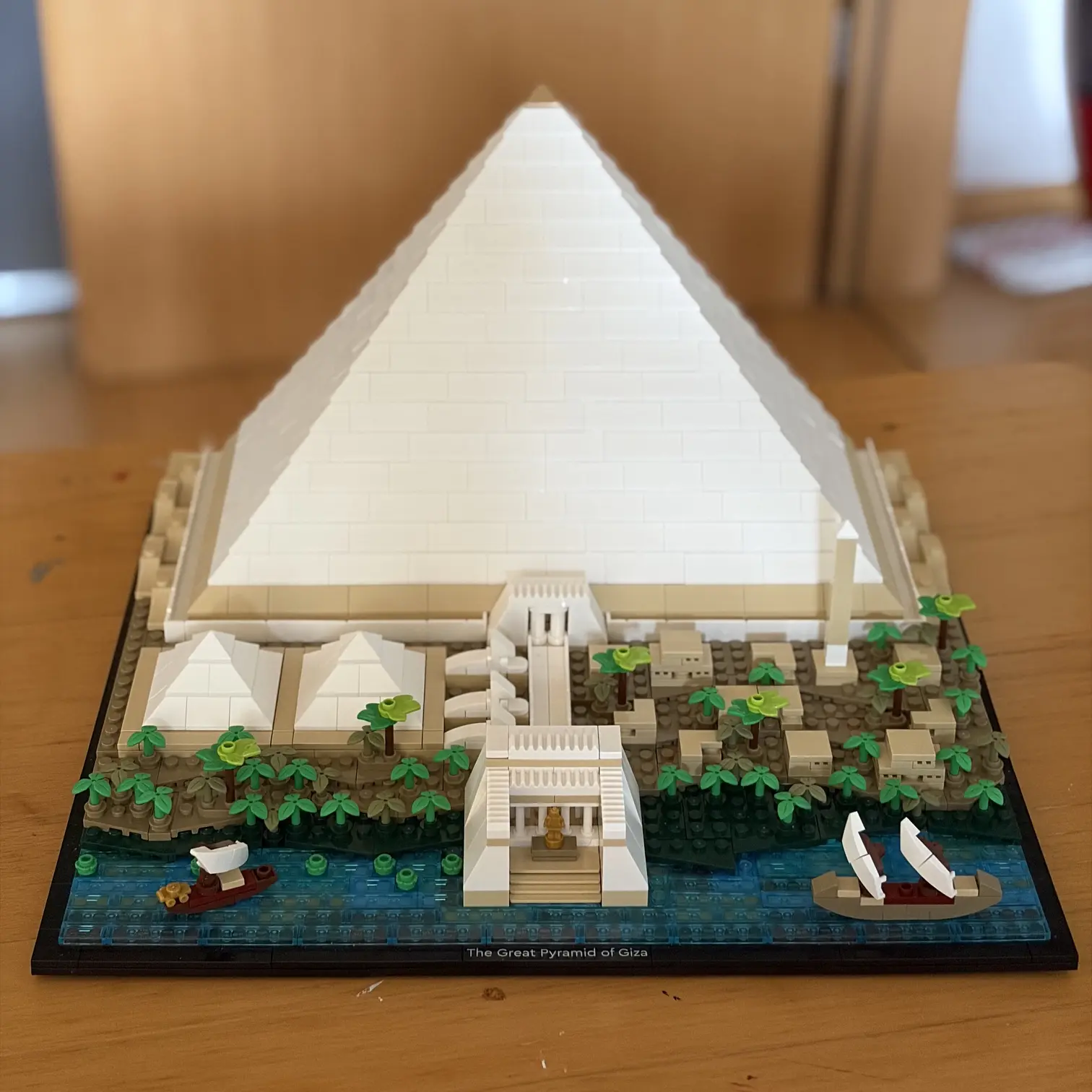 EckSteine Produktbild vom Set Cheops-Pyramide der Marke LEGO mit der Setnummer 21058 aus der Kategorie ARCHITEKTUR - ARCHITECTURE.