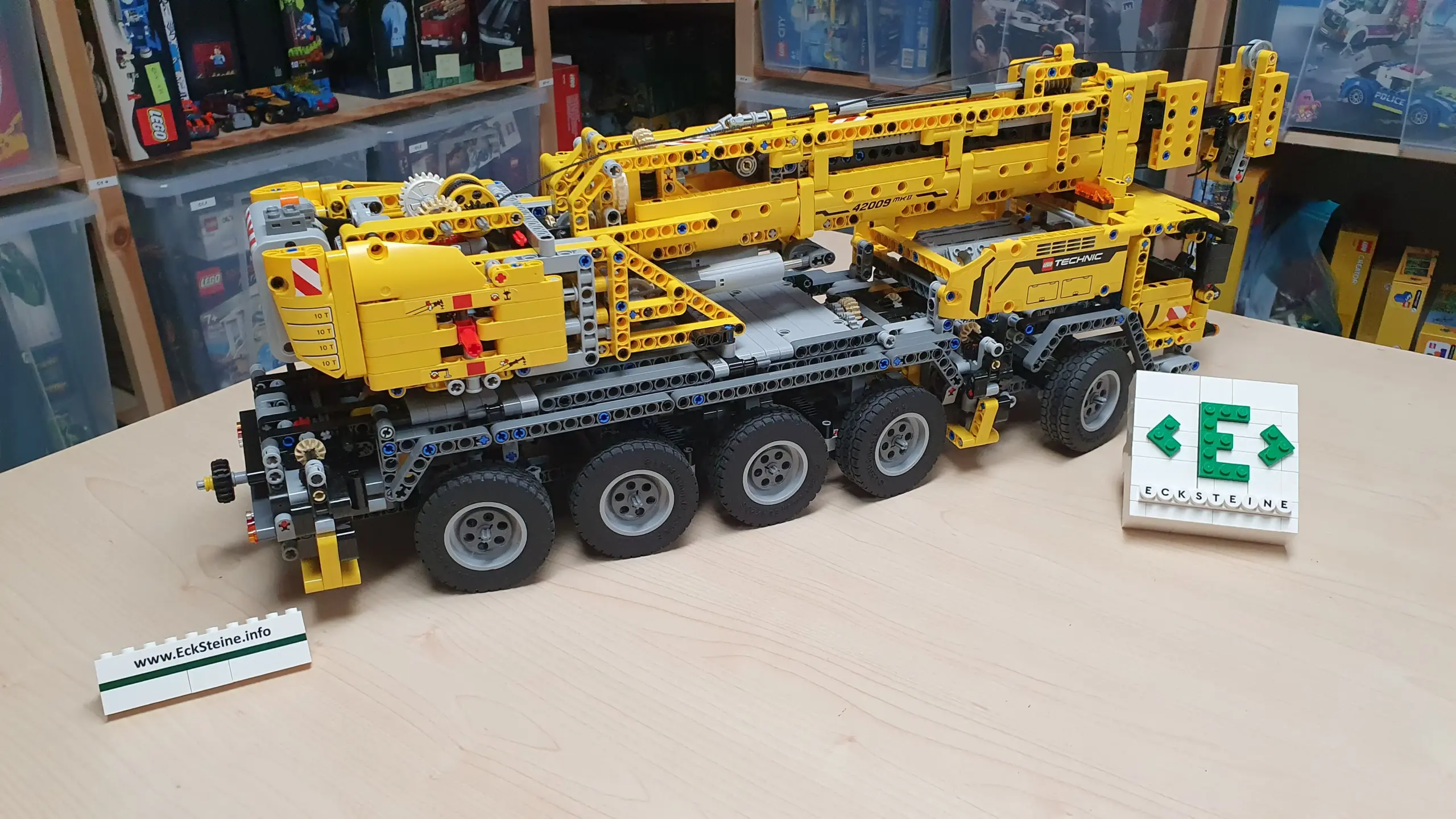EckSteine Produktbild vom Set Mobiler Schwerlastkran der Marke LEGO mit der Setnummer 42009 aus der Kategorie TECHNIC.