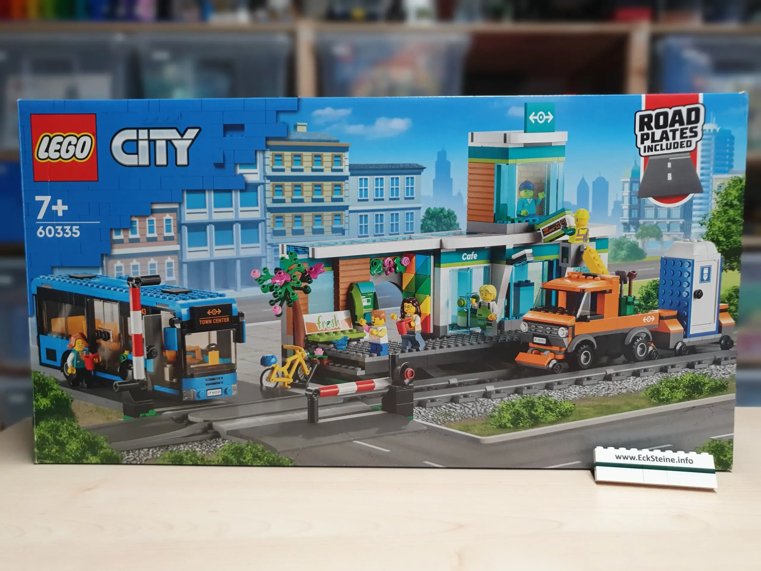 EckSteine Produktbild vom Set Bahnhof der Marke LEGO mit der Setnummer 60335 aus der Kategorie CITY.